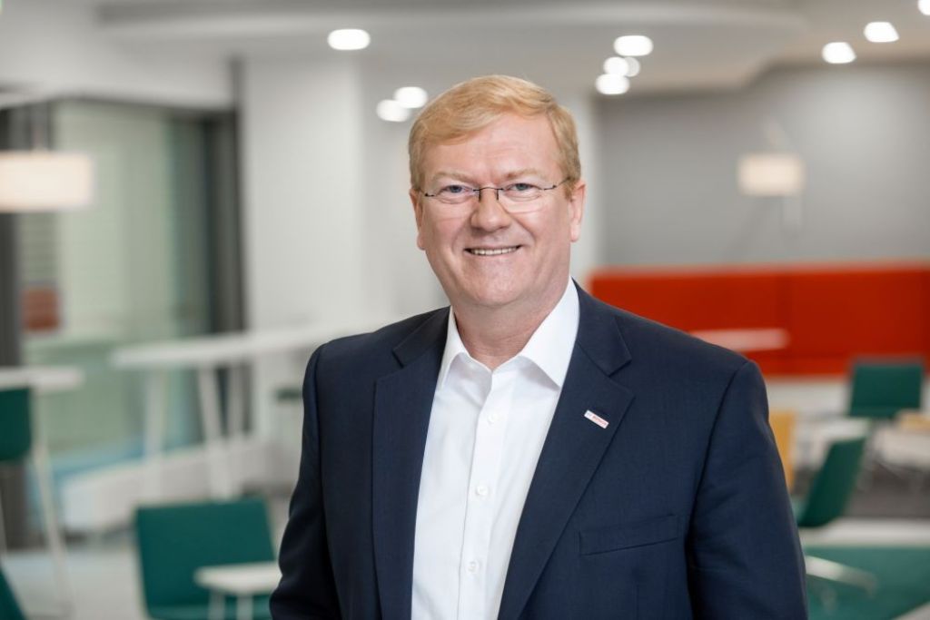 speaker-stefan-hartung